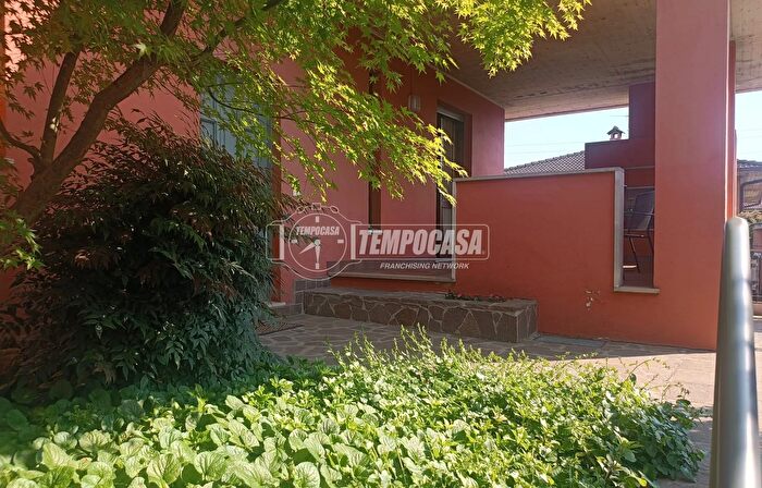 Casa con 5 locali in vendita in Ospitaletto