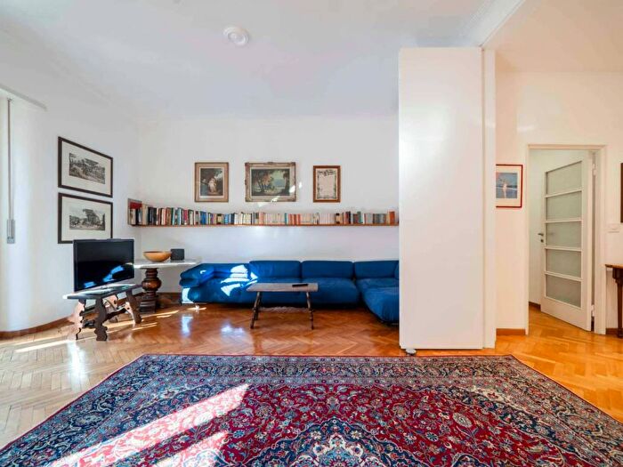 Appartamento trilocale in affitto in Via Marsala, Moscova, Milano