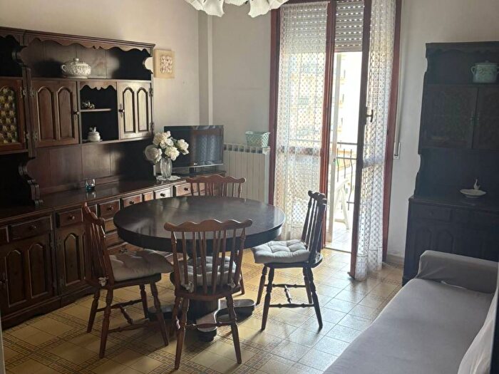 Appartamento trilocale in affitto in Via Aprile, Marina Di Andora, Andora
