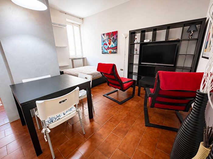Appartamento monolocale in affitto in Borgo Emmo Valla, Centro Storico, Parma