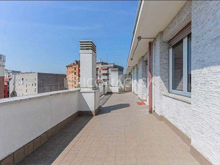 Casa trilocale in affitto in Via della Torre, Turro, Milano