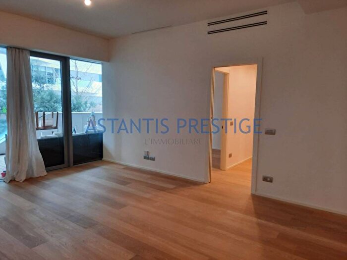 Appartamento trilocale in affitto in Via Senofonte, City Life, Milano