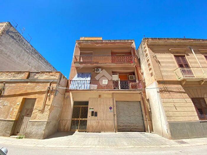 Appartamento trilocale in vendita in Via Vincenzo Gioberti, Trapani