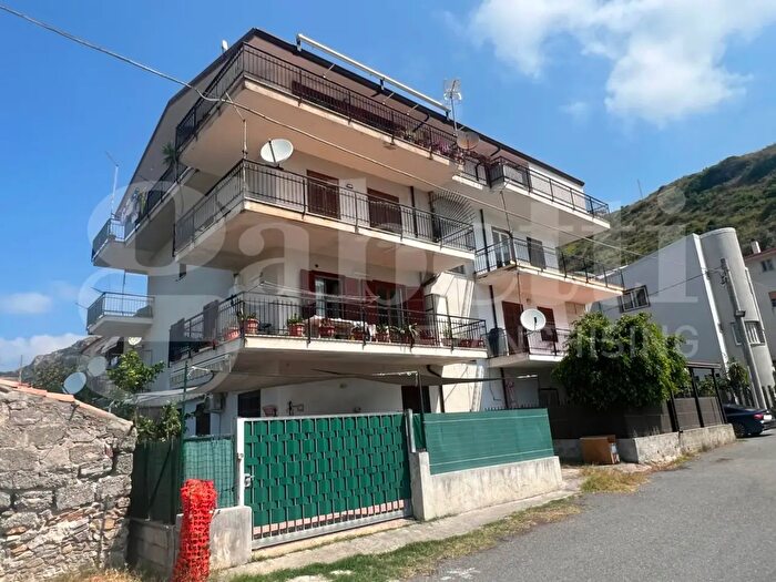 Appartamento trilocale in vendita in Via Ruscello, Cetraro