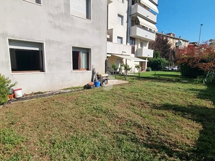 Appartamento trilocale in vendita in Via Ognibene, Verona