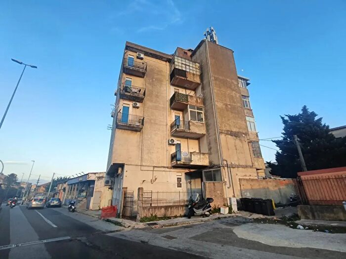 Appartamento bilocale in vendita in Via Vecchia San Luigi Snc, Messina