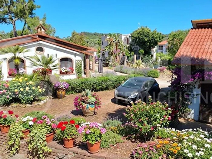 Casa con 5 locali in affitto in Arco Felice, Pozzuoli