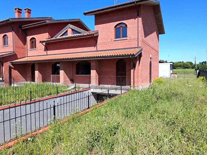 Casa con 6 locali in vendita in Strada del Corno Basso Chialano, Villanova D'Asti