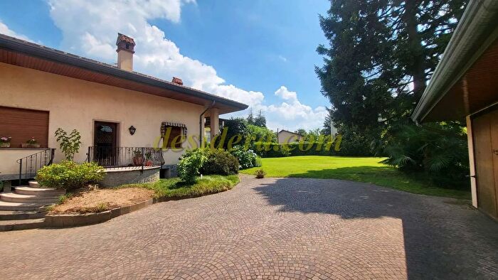 Case in Vendita e in Affitto - 3