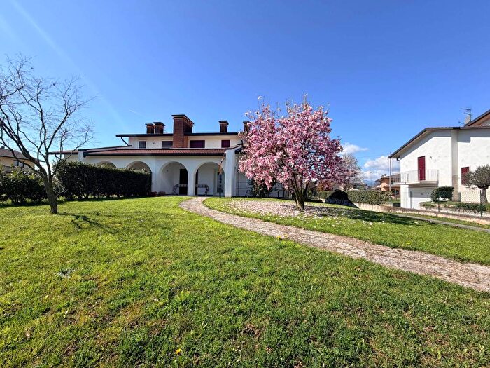 Casa con 6 locali in affitto in Caldogno Rettorgole Cresole, Caldogno