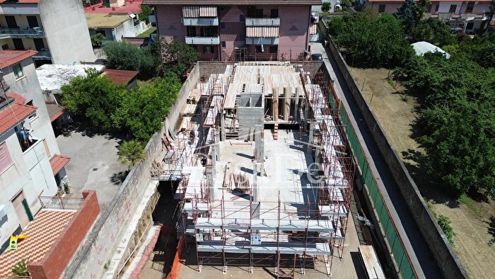 Appartamento trilocale in vendita in Via Giuseppe Verdi, Giugliano In Campania