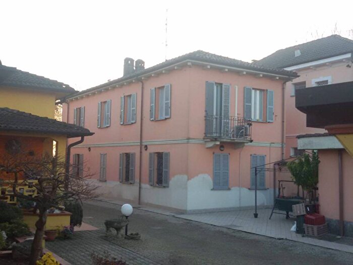 Appartamento trilocale in affitto in Viale Dante Alighieri, Centro, Belgioioso