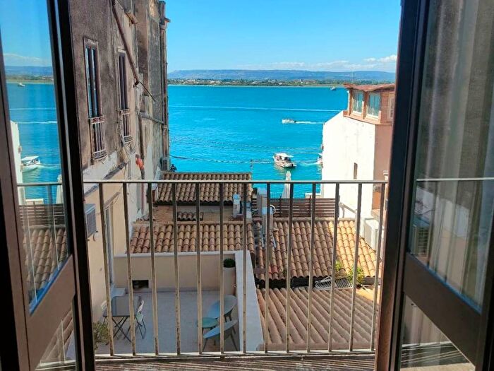 Appartamento con 5 locali in affitto in Ortigia, Siracusa