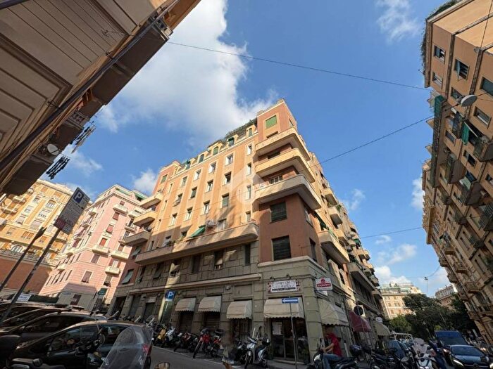 Appartamento quadrilocale in vendita in Via Pietro Toselli, San Fruttuoso, Genova