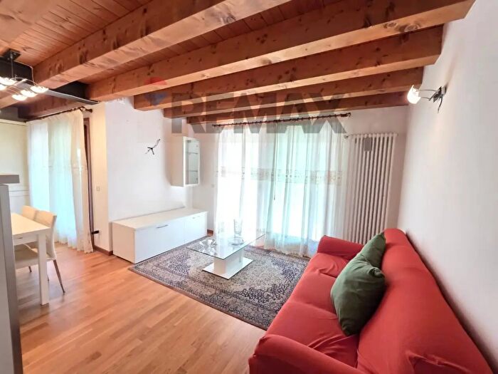 Appartamento trilocale in vendita in Via Cal di Zoc, Valdobbiadene
