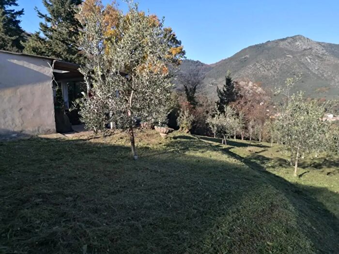 Casa trilocale in vendita in Lucca