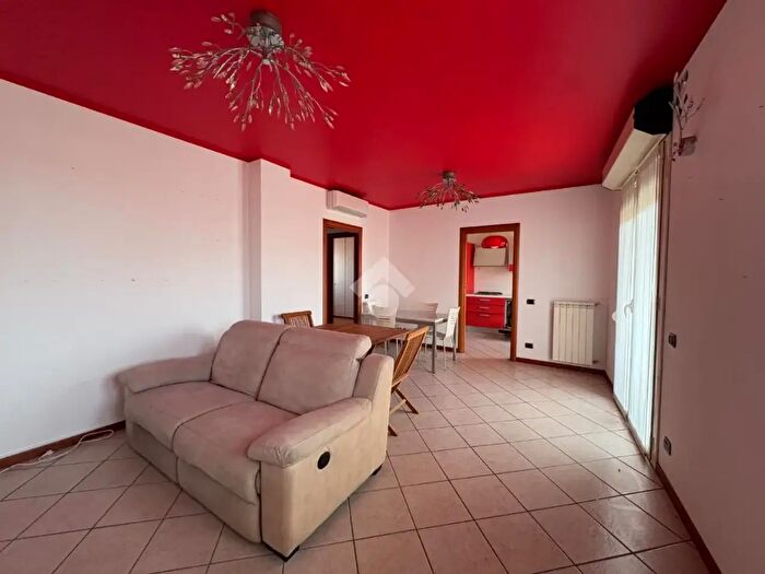 Appartamento trilocale in vendita in Via a Diaz, Credaro
