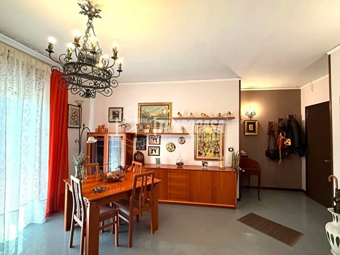 Appartamento trilocale in vendita in Quarto