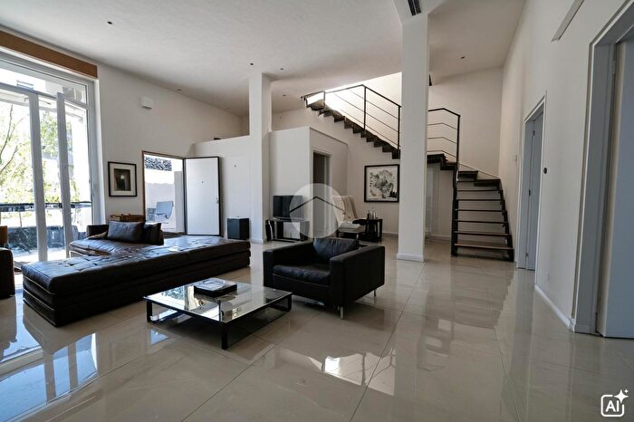 Appartamento trilocale in vendita in Via Macedonia, Collegno