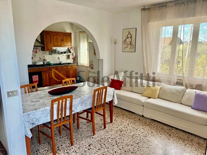 Appartamento con 8 locali in affitto in Contrada Pignotto, Controguerra