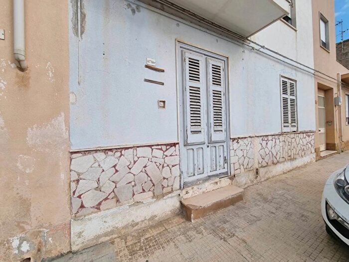 Casa quadrilocale in vendita in Via Oberdan Marsala, Marsala