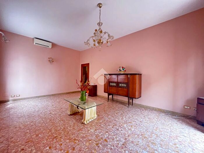 Appartamento quadrilocale in vendita in Via della Repubblica, Pistoia