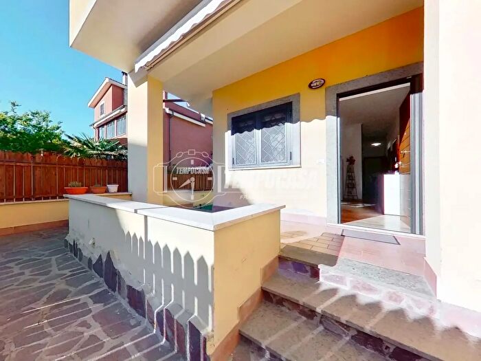 Appartamento trilocale in vendita in Via Sennariolo, Fiumicino