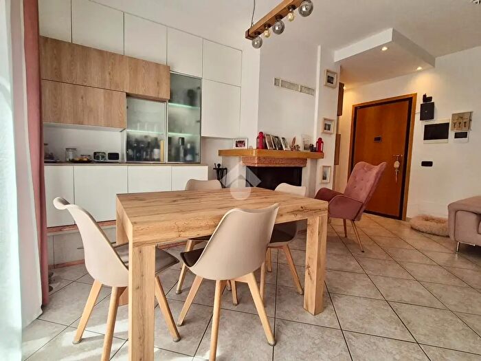 Appartamento trilocale in vendita in Via Peschiera, Verucchio