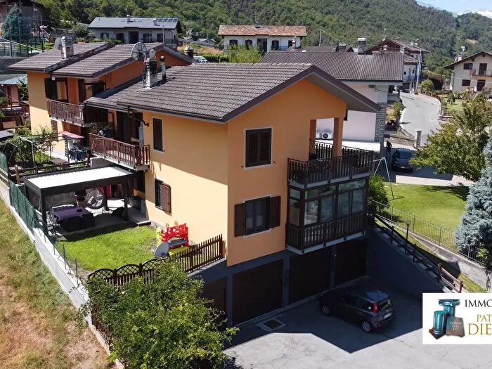 Appartamento trilocale in vendita in Località Chenière, Pollein