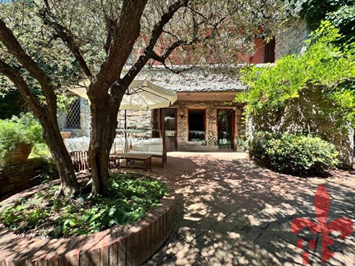Appartamento con 5 locali in affitto in Via San Domenico, Salviatino San Domenico, Firenze