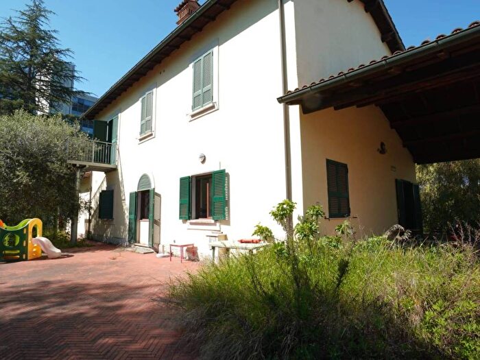 Casa con 6 locali in affitto in Via dei Casali di Tor Pagnotta, Tor Pagnotta, Roma