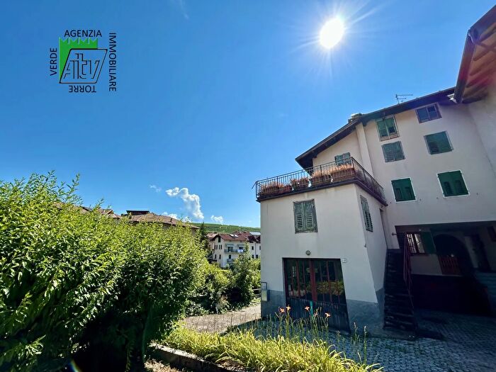 Casa quadrilocale in vendita in Via Salamna, Ville dAnaunia