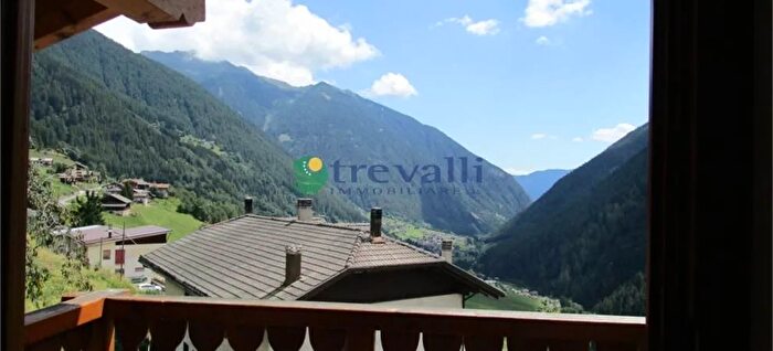 Appartamento con 6 locali in vendita in Rabbi