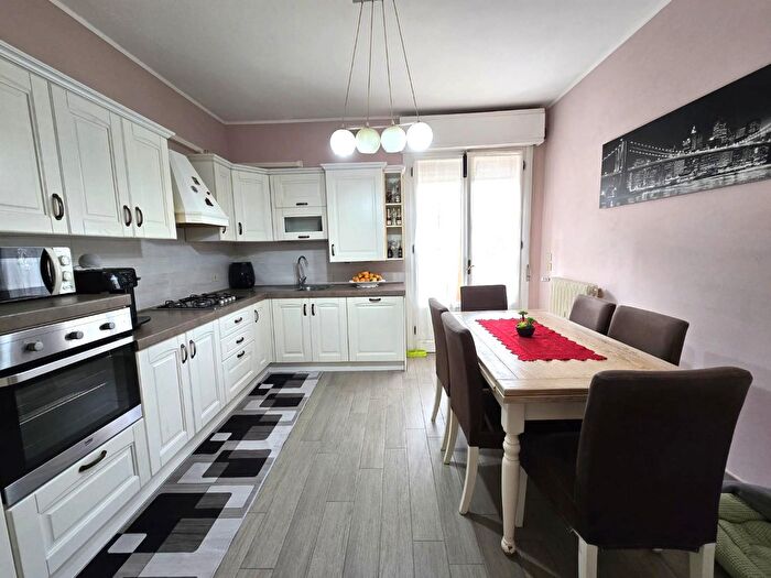 Appartamento con 5 locali in vendita in dei Mille, Colle Di Val DElsa