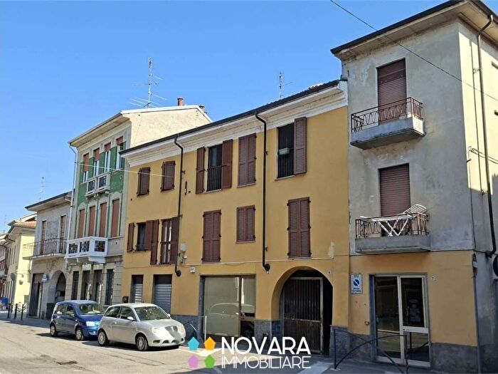 Case in Vendita e in Affitto - 2