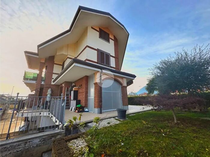 Appartamento trilocale in vendita in Via Papa Giovanni XXIII, Bruino