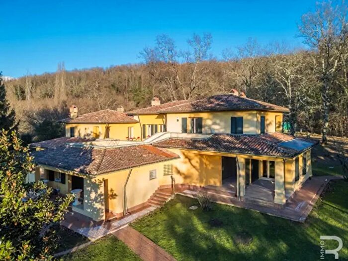 Casa con 6 locali in vendita in Località Vallescura, Bagnone