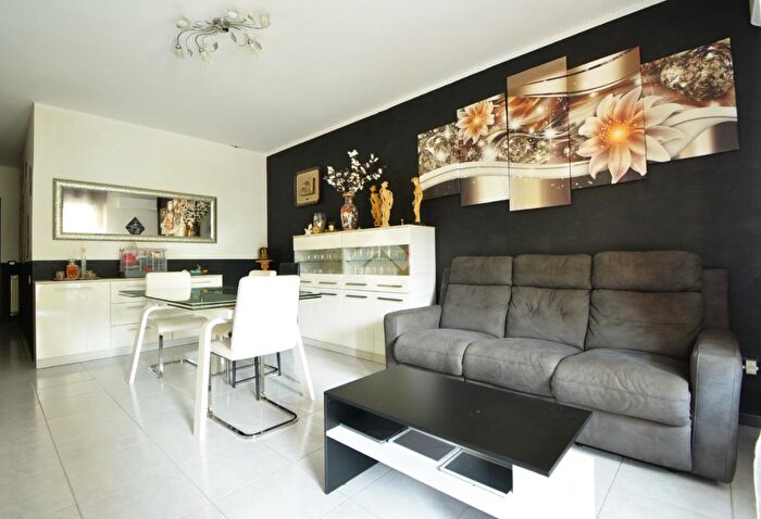 Appartamento trilocale in vendita in Via Roma, Cavenago Di Brianza