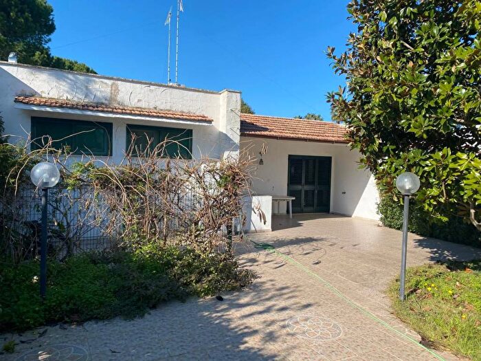 Casa trilocale in affitto in Ostuni Costa, Ostuni