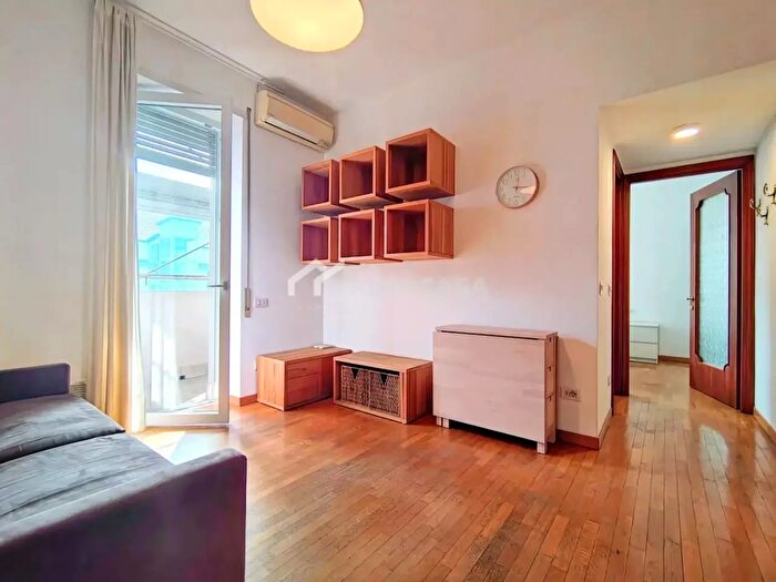 Appartamento bilocale in affitto in Via Felice Poggi, Milano