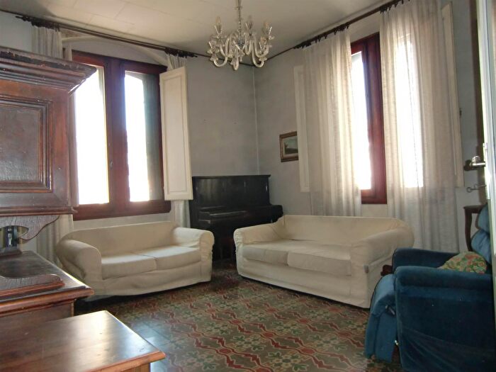 Appartamento con 6 locali in vendita in San Giovanni Valdarno