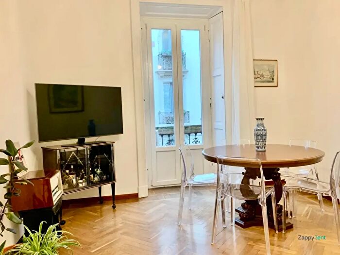 Appartamento quadrilocale in affitto in Via Alessandro Tadino, Milano