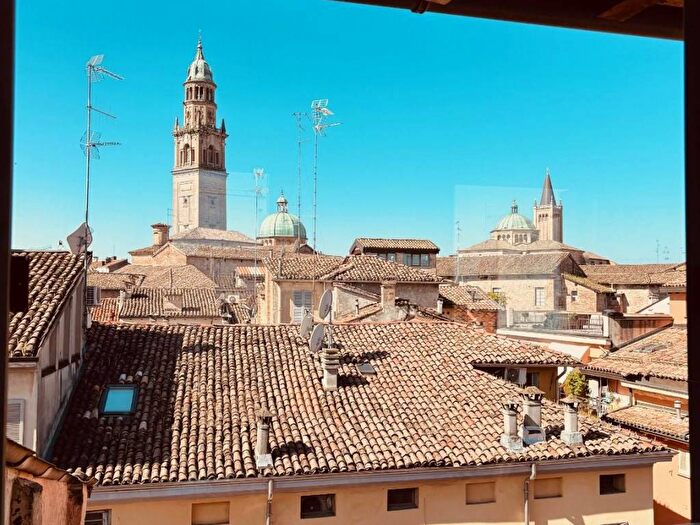 Casa trilocale in affitto in Borgo delle Colonne, Centro Storico, Parma