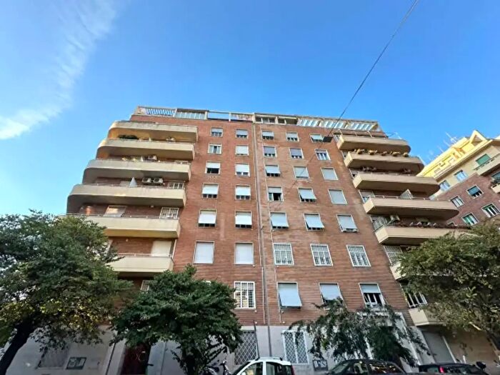 Appartamento trilocale in affitto in Via Michelangelo Poggioli, Roma