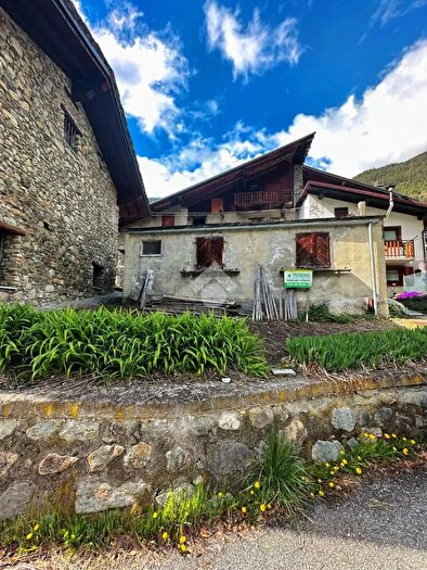 Casa bilocale in vendita in Via Lavod, Valpelline