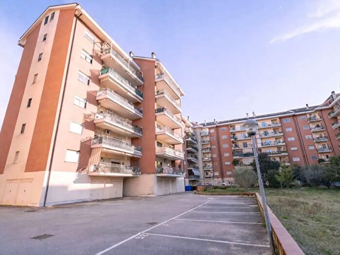 Appartamento quadrilocale in vendita in Via dei Monti Lepini, Frosinone