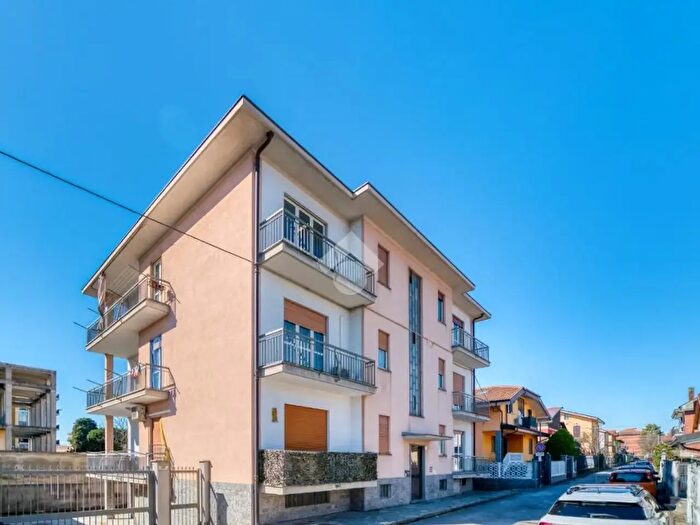 Appartamento trilocale in vendita in Via S Santarosa, Orbassano