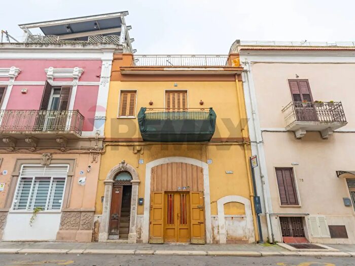 Casa bilocale in vendita in Via Umberto I, Bari