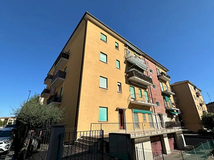 Appartamento quadrilocale in vendita in Via Ugo Foscolo, Imola