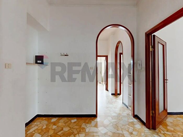 Appartamento con 6 locali in vendita in Via Carlo Corsi, Genova